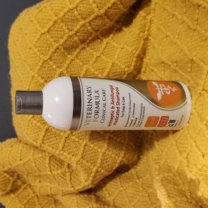 NWOT Pet Antiseptic & antifungal medicated shampoo